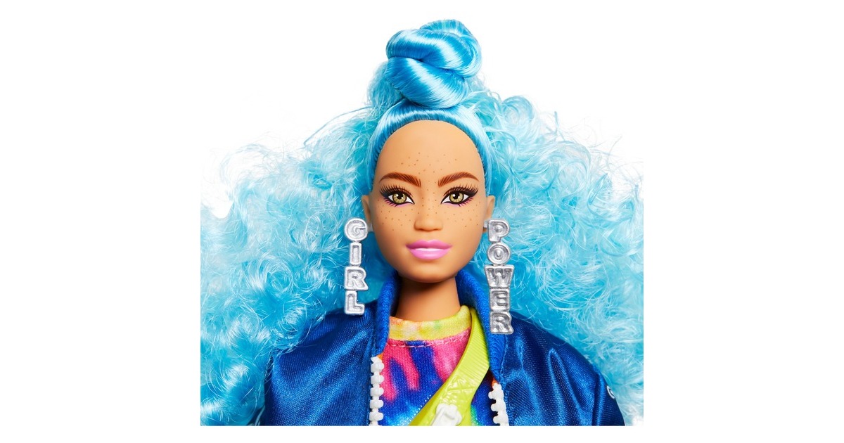 Barbie extra doll with best sale skateboard and 2 kittens