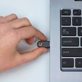 Yubico  security key Zwart/goud
