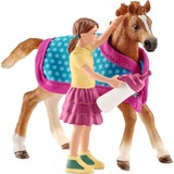 Schleich Horse Club - Veulen met deken speelfiguur 42361