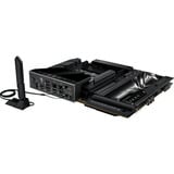 ASUS ROG CROSSHAIR X870E HERO BTF socket AM5 moederbord 5Gb-LAN, 2.5Gb-LAN, Wi-Fi 7, BT, Sound, ATX