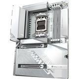 GIGABYTE  socket AM5 moederbord Wit